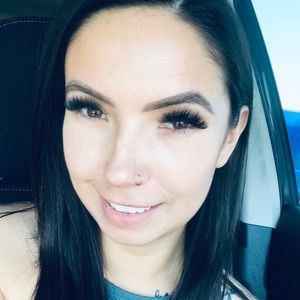 Meet your Posher, Sharna